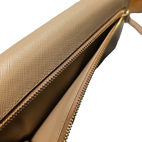 PRADA LONG WALLET - Picture 7 of 13